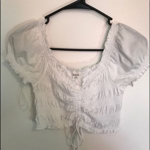 Off shoulder front synch crop top!!